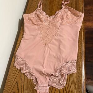 Honeylove Blush Lace Shapewear Bodysuit